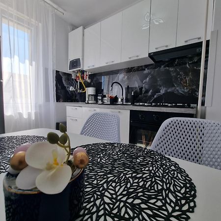 Apartament Central Pe Pietonala Nr2 Hunedoara Exteriér fotografie