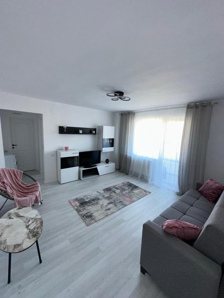 Apartament Central Pe Pietonala Nr2 Hunedoara Exteriér fotografie