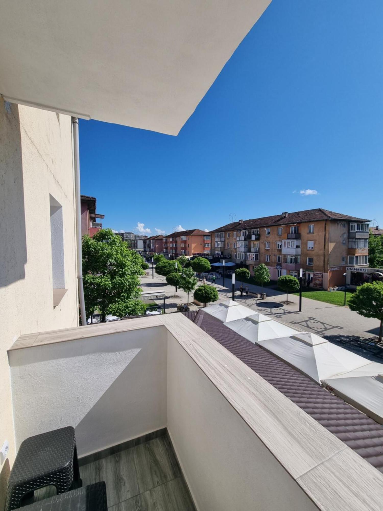 Apartament Central Pe Pietonala Nr2 Hunedoara Exteriér fotografie